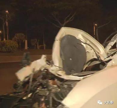 最新爆料车祸事件视频播放,现场惨状令人揪心  第2张